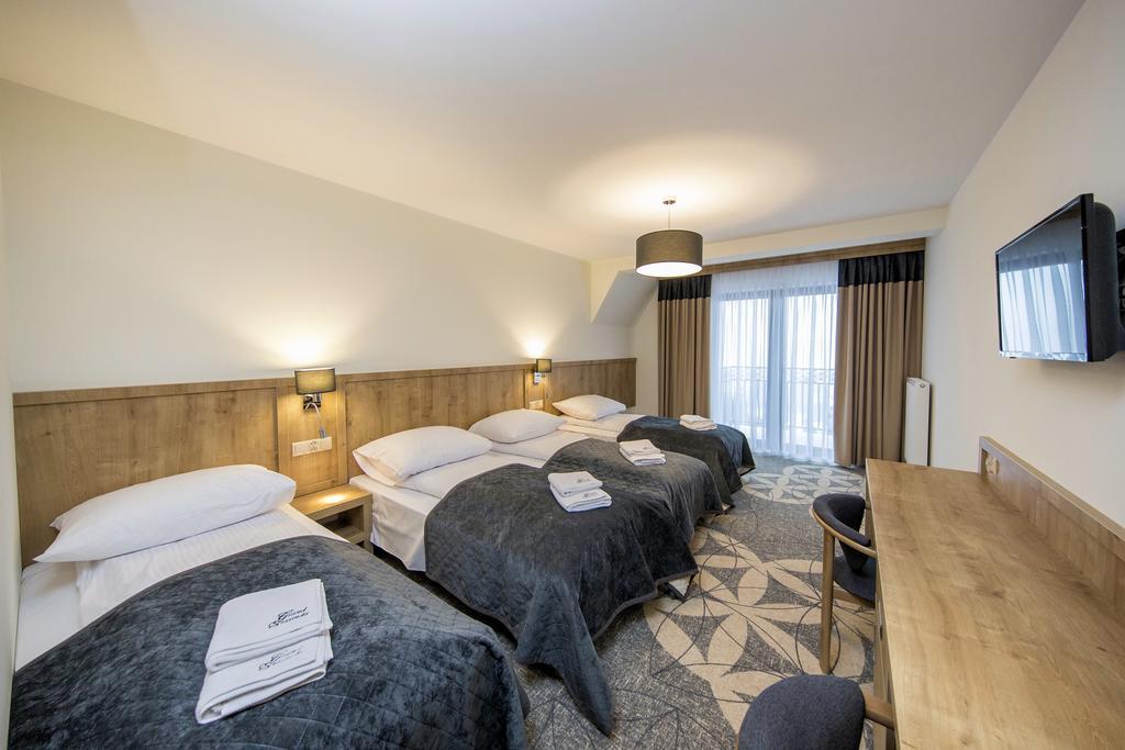 Grand Stasinda Bal Sylwestrowy Animacje Impreza Integracyjna Dwa Posilki Bogaty Bufet Baseny Kregielnia Grota Sauny Squash Silownia Place Zabaw Widoki 1000Mnpm Bukowina Tatrzańska Esterno foto