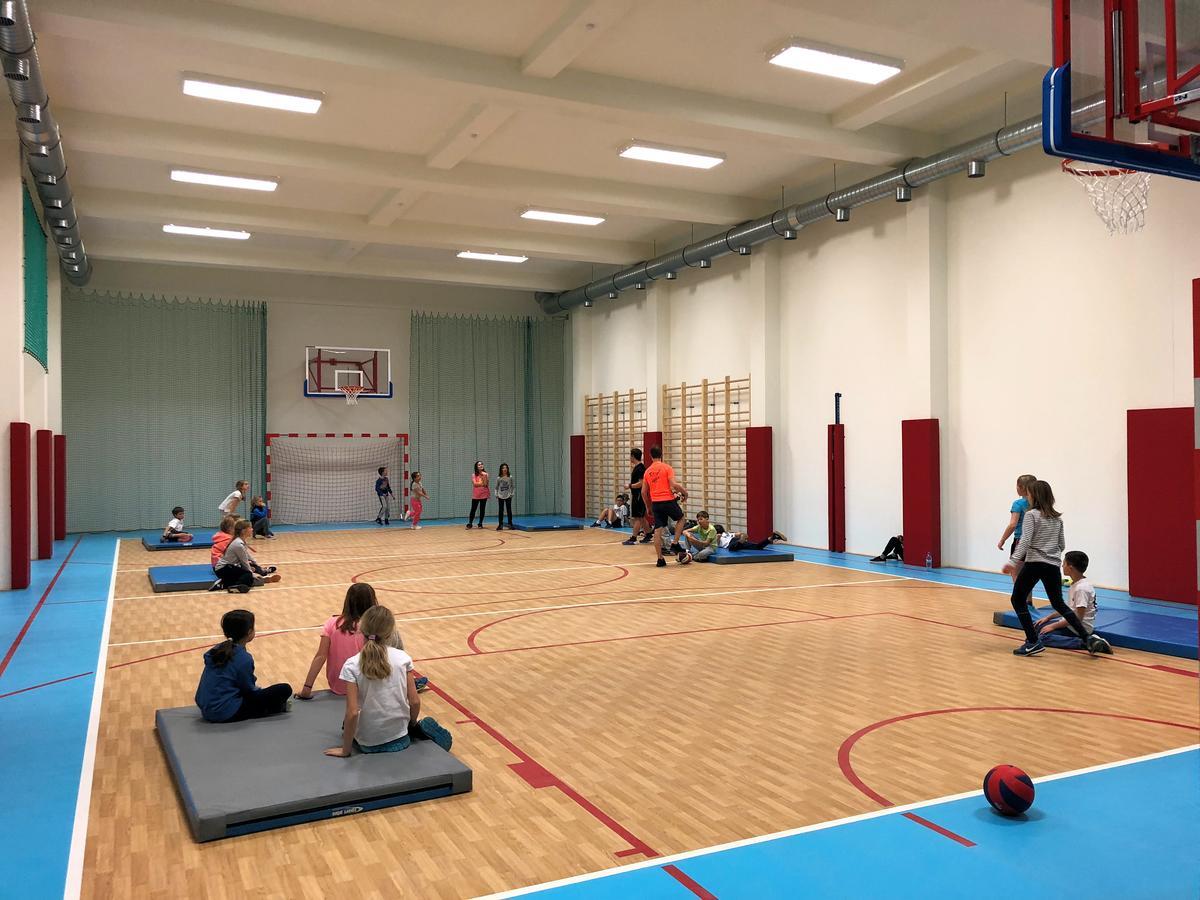 Grand Stasinda Bal Sylwestrowy Animacje Impreza Integracyjna Dwa Posilki Bogaty Bufet Baseny Kregielnia Grota Sauny Squash Silownia Place Zabaw Widoki 1000Mnpm Bukowina Tatrzańska Esterno foto